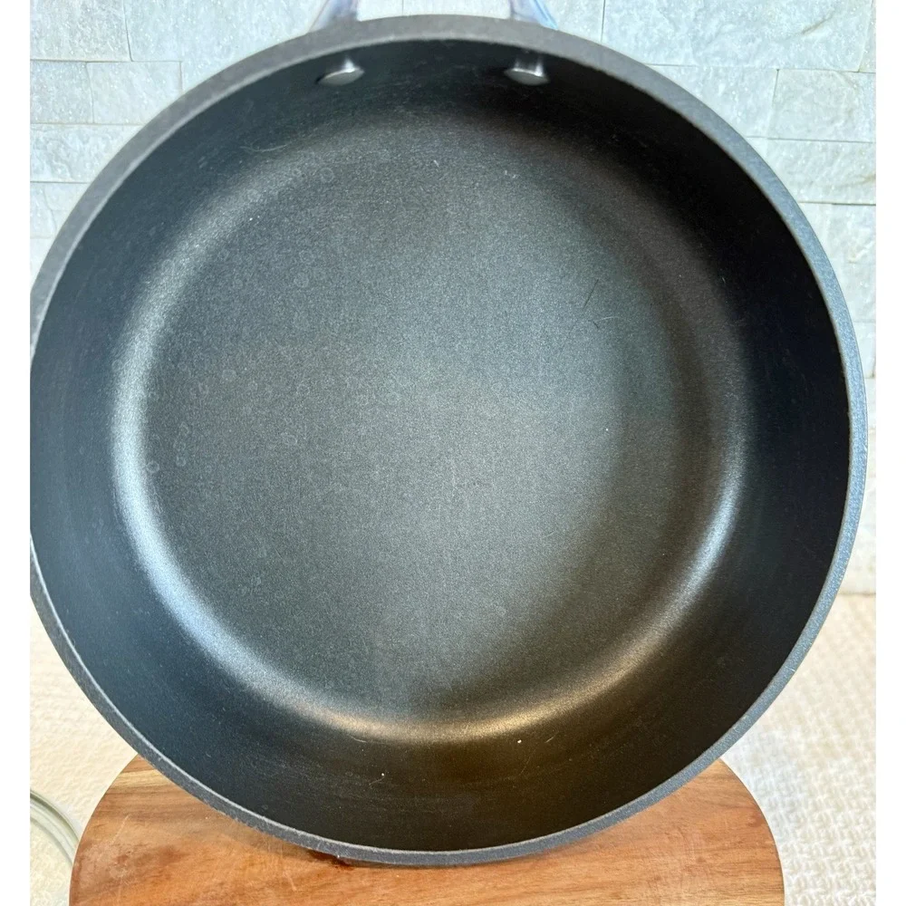 Le Creuset Toughened Nonstick PRO Saute Pan with Glass Lid, 3.5 Quart